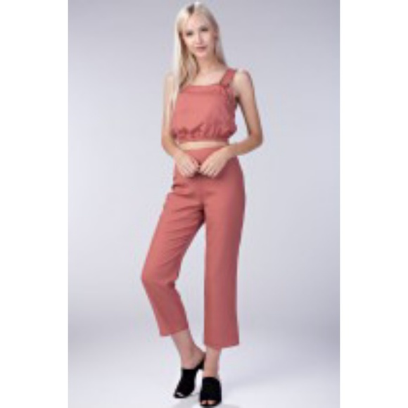 3/$25 THICK STRAP BOXY TOP - Picture 3 of 8